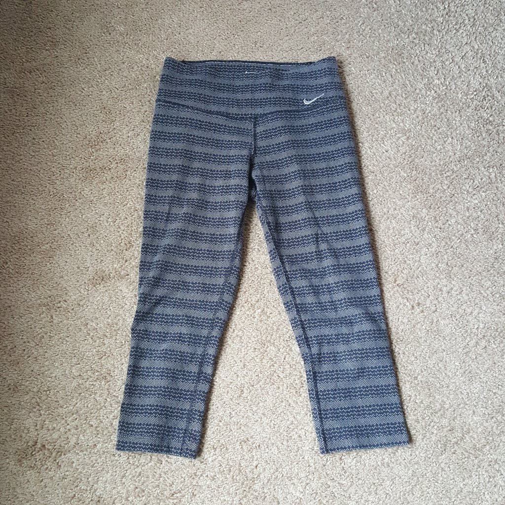 Patterned Black Athletic Capris
